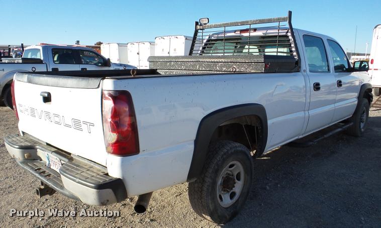image for item DB5324 2003 Chevrolet Silverado 2500HD Crew Cab pickup truck