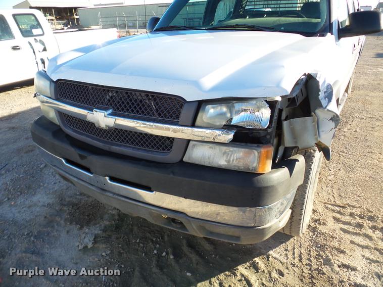 image for item DB5324 2003 Chevrolet Silverado 2500HD Crew Cab pickup truck