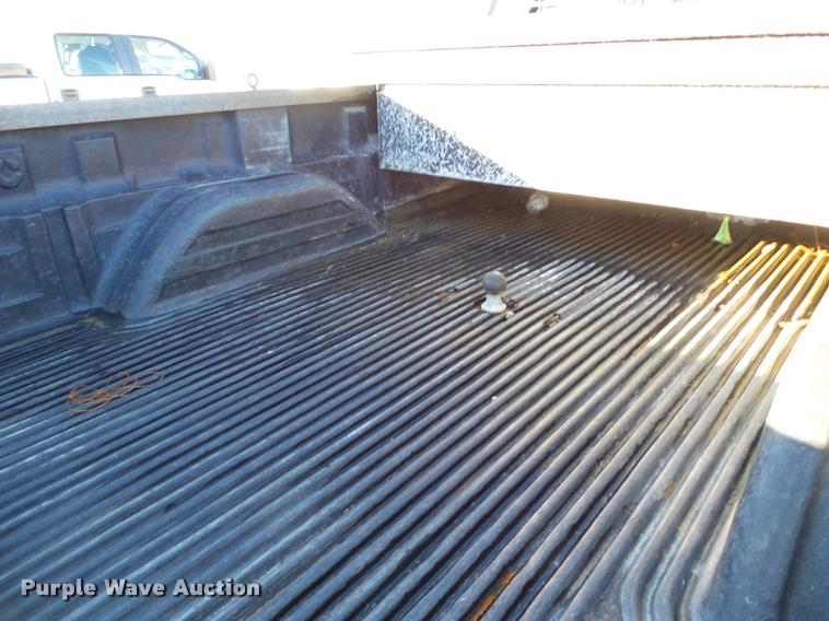 image for item DB5324 2003 Chevrolet Silverado 2500HD Crew Cab pickup truck