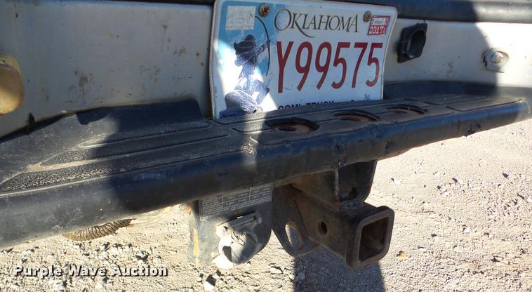 image for item DB5324 2003 Chevrolet Silverado 2500HD Crew Cab pickup truck