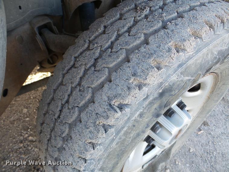 image for item DB5324 2003 Chevrolet Silverado 2500HD Crew Cab pickup truck