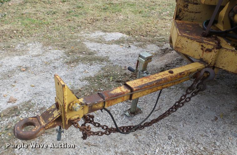 image for item DB5335 1989 Vermeer 1250 chipper