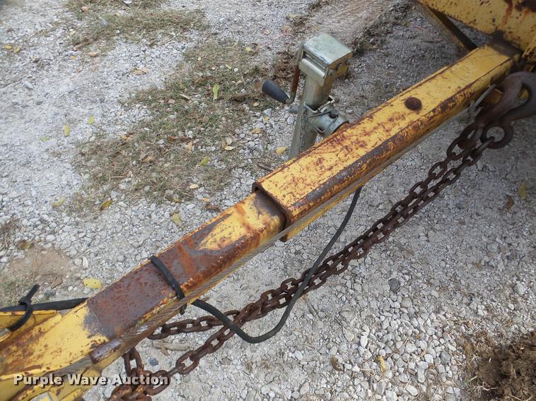 image for item DB5335 1989 Vermeer 1250 chipper