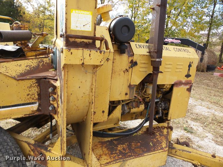 image for item DB5335 1989 Vermeer 1250 chipper