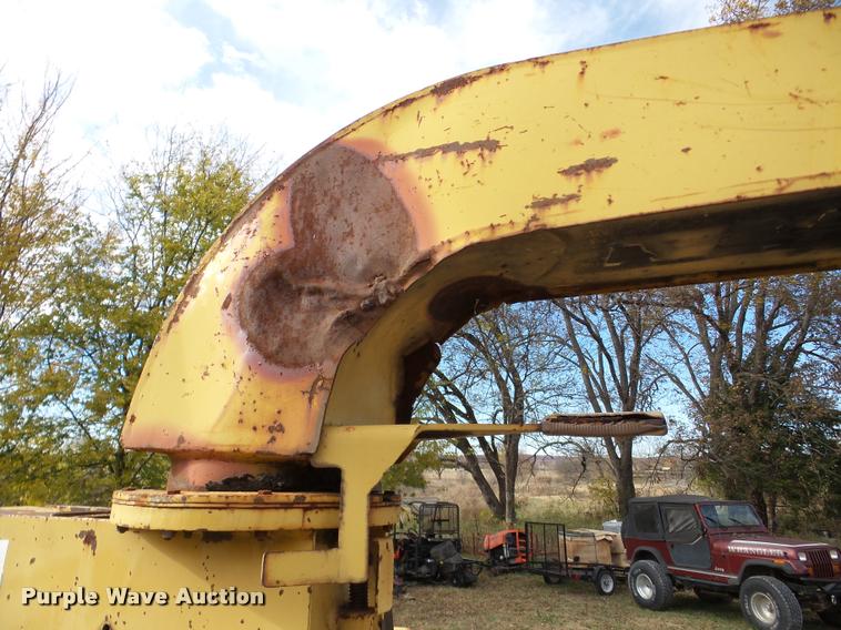 image for item DB5335 1989 Vermeer 1250 chipper