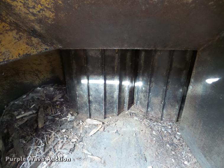 image for item DB5335 1989 Vermeer 1250 chipper