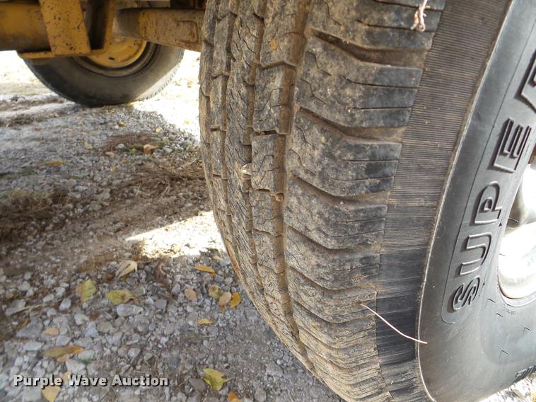 image for item DB5335 1989 Vermeer 1250 chipper