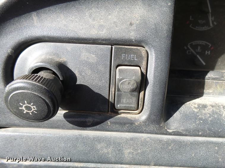 image for item DF9079 1997 Ford F350 utility truck