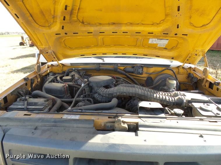 image for item DF9079 1997 Ford F350 utility truck