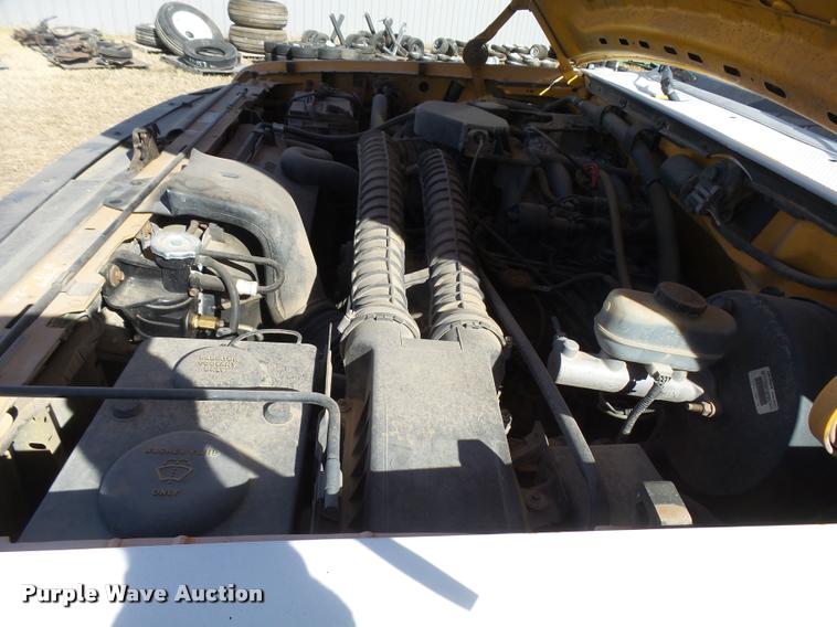 image for item DF9079 1997 Ford F350 utility truck