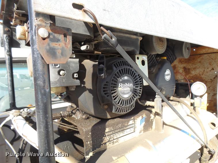 image for item DF9079 1997 Ford F350 utility truck