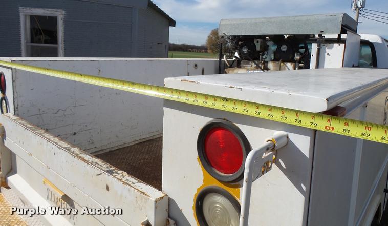 image for item DF9079 1997 Ford F350 utility truck