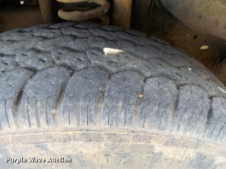 image for item DF9079 1997 Ford F350 utility truck