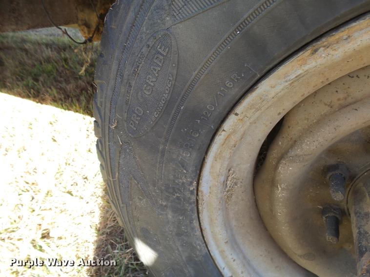 image for item DF9079 1997 Ford F350 utility truck