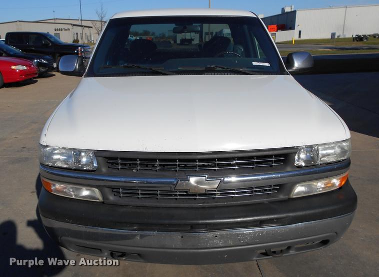 image for item DF9158 1999 Chevrolet Silverado 1500 Z71 Ext. Cab pickup truck