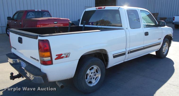 image for item DF9158 1999 Chevrolet Silverado 1500 Z71 Ext. Cab pickup truck