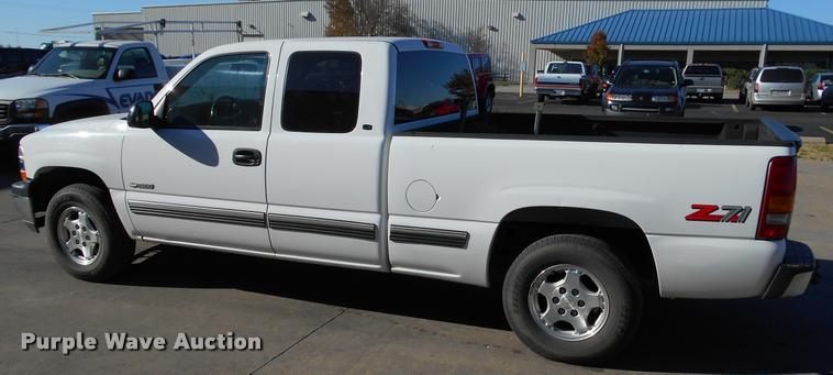 image for item DF9158 1999 Chevrolet Silverado 1500 Z71 Ext. Cab pickup truck