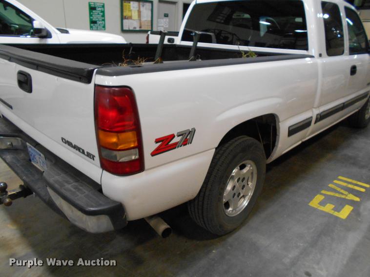 image for item DF9158 1999 Chevrolet Silverado 1500 Z71 Ext. Cab pickup truck