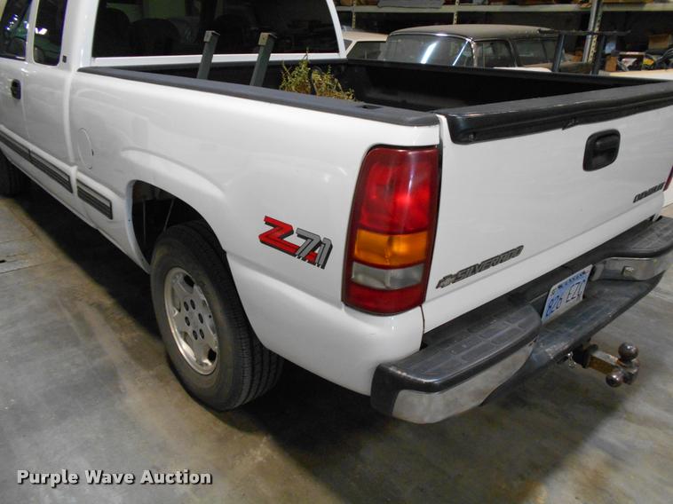 image for item DF9158 1999 Chevrolet Silverado 1500 Z71 Ext. Cab pickup truck