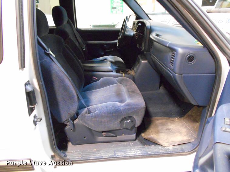 image for item DF9158 1999 Chevrolet Silverado 1500 Z71 Ext. Cab pickup truck