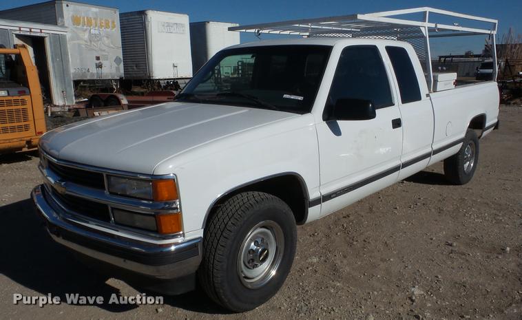 image for item DF9159 1995 Chevrolet 2500 Ext. Cab pickup truck