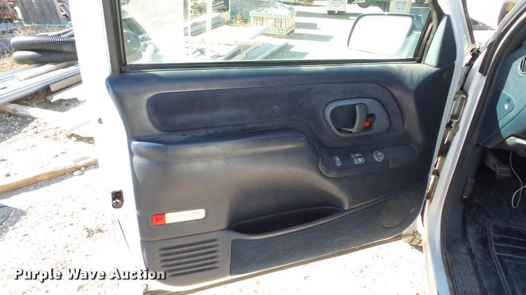 image for item DF9159 1995 Chevrolet 2500 Ext. Cab pickup truck