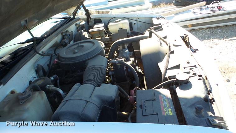 image for item DF9159 1995 Chevrolet 2500 Ext. Cab pickup truck