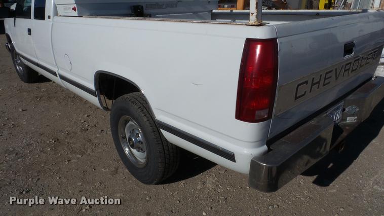 image for item DF9159 1995 Chevrolet 2500 Ext. Cab pickup truck