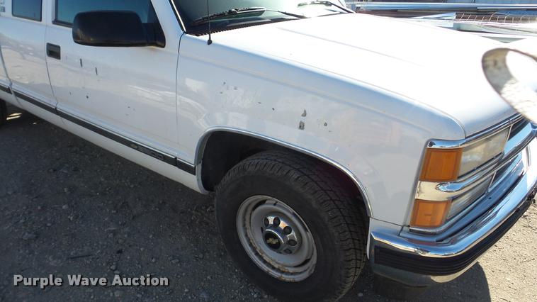 image for item DF9159 1995 Chevrolet 2500 Ext. Cab pickup truck