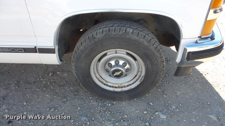 image for item DF9159 1995 Chevrolet 2500 Ext. Cab pickup truck