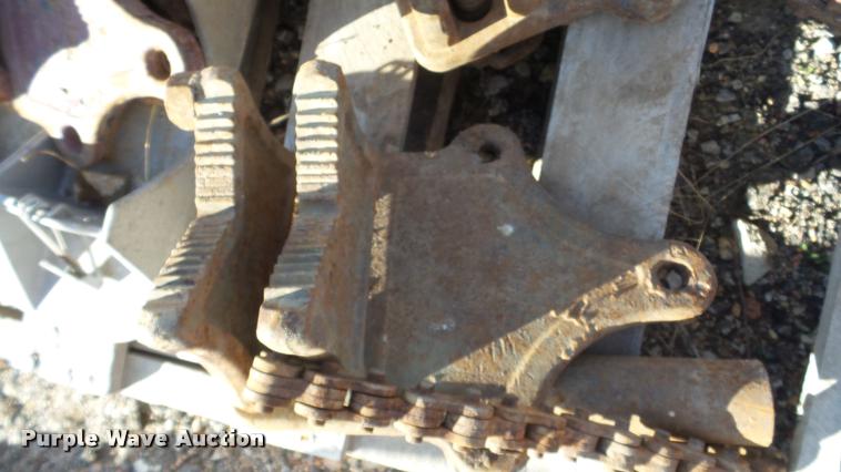 image for item DG9017 Ridgid pipe clamps and stands