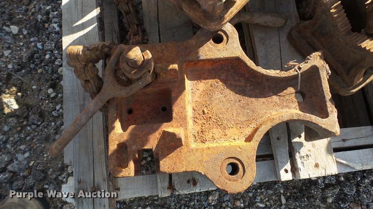 image for item DG9017 Ridgid pipe clamps and stands