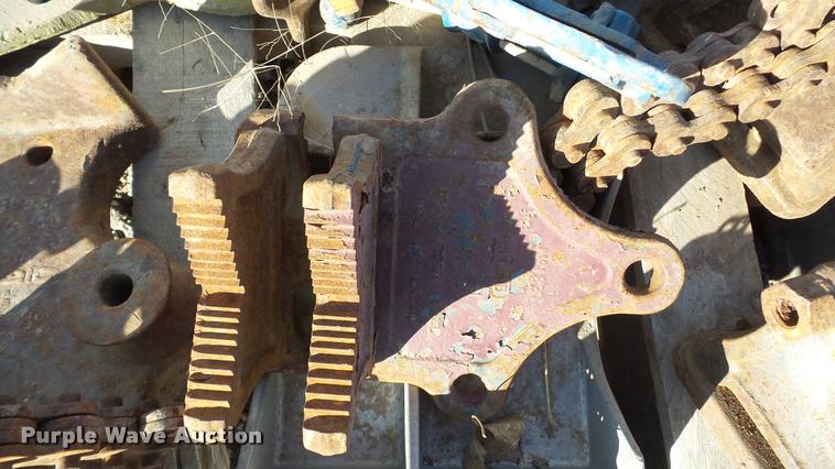 image for item DG9017 Ridgid pipe clamps and stands