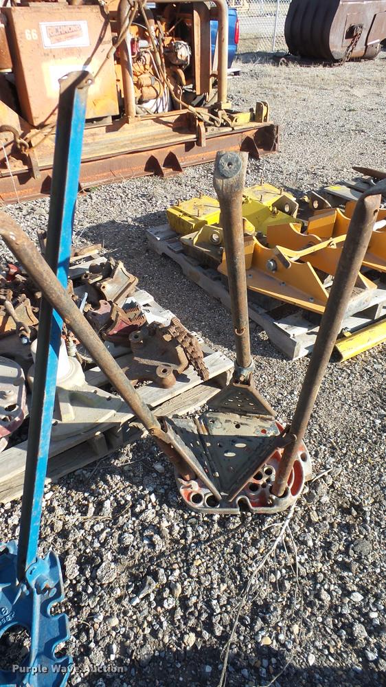 image for item DG9017 Ridgid pipe clamps and stands