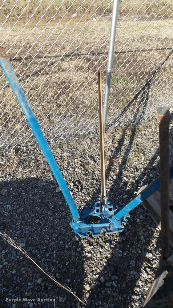 image for item DG9017 Ridgid pipe clamps and stands