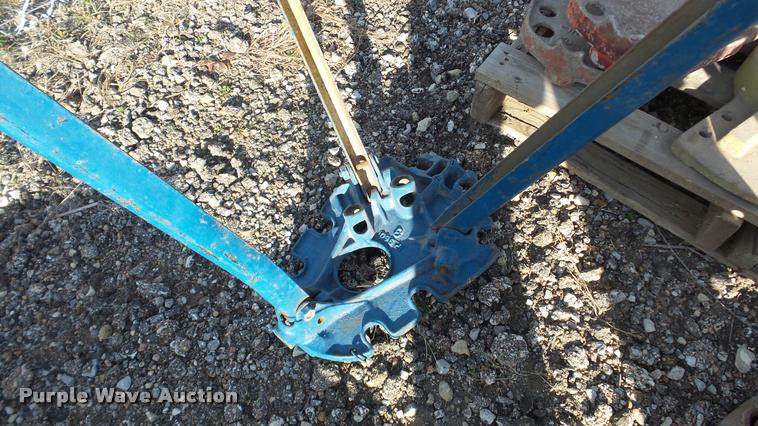 image for item DG9017 Ridgid pipe clamps and stands