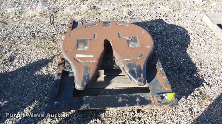 image for item DG9029 Fontaine air operated sliding fifth wheel plate