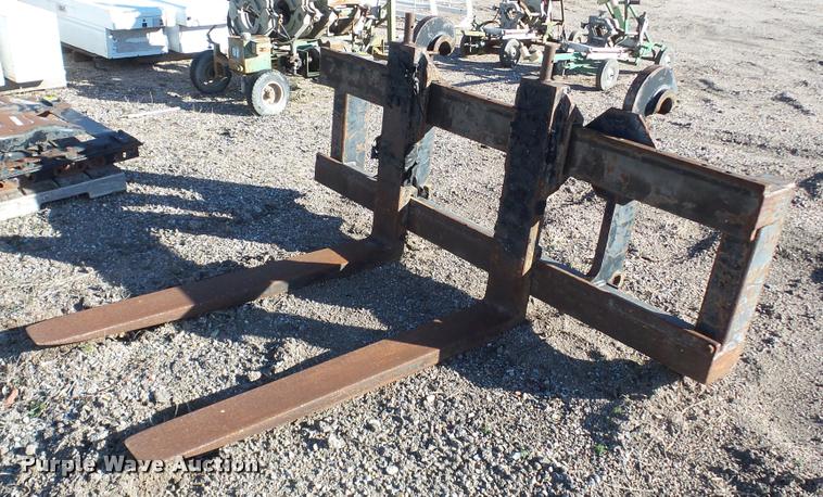 image for item DG9030 Loader forks