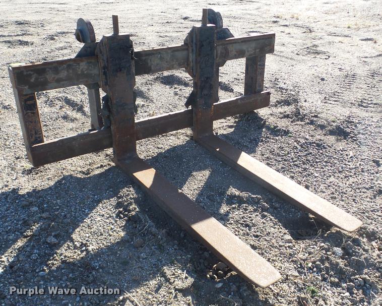 image for item DG9030 Loader forks