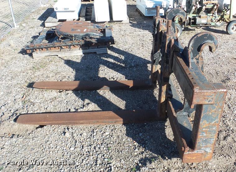 image for item DG9030 Loader forks