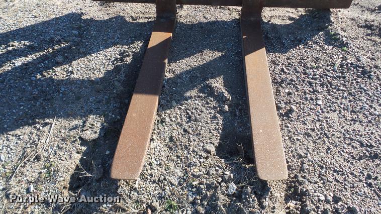 image for item DG9030 Loader forks