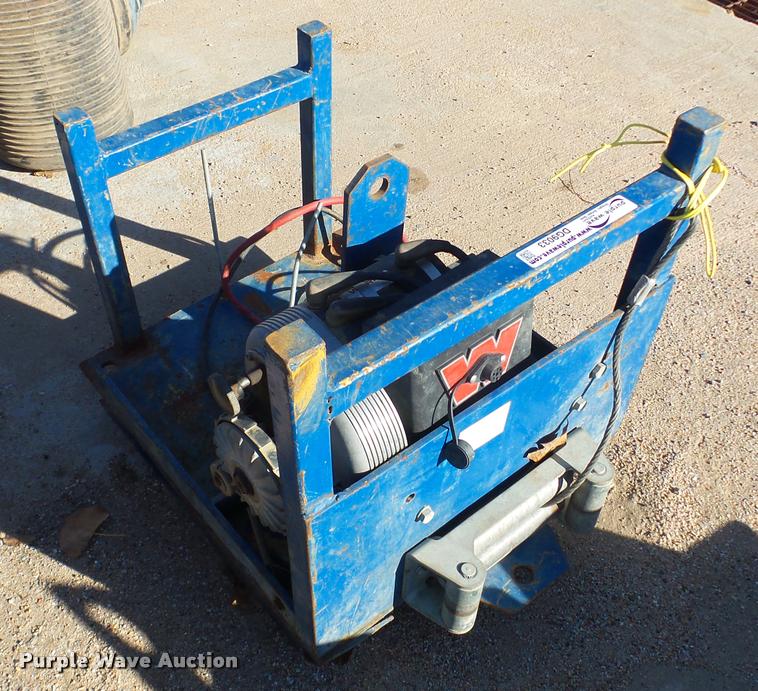 image for item DG9033 Winch