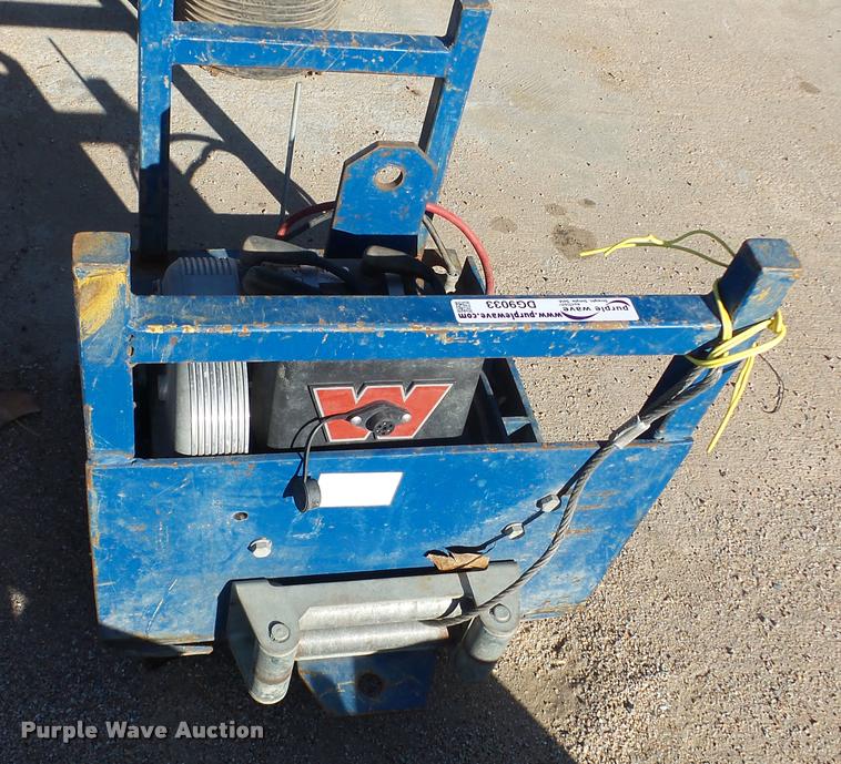 image for item DG9033 Winch