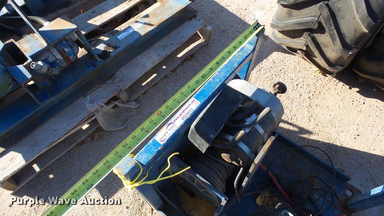 image for item DG9033 Winch