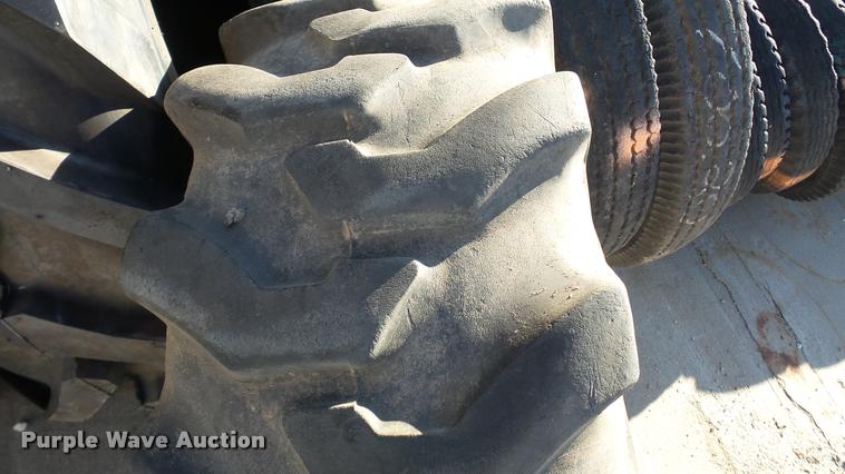 image for item DG9039 (3) tires