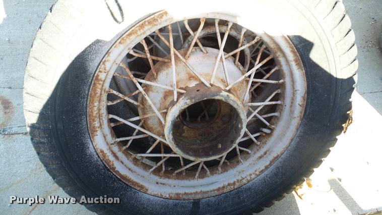 image for item DG9040 (8) tires