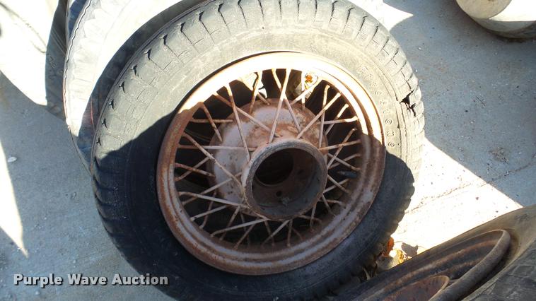 image for item DG9040 (8) tires