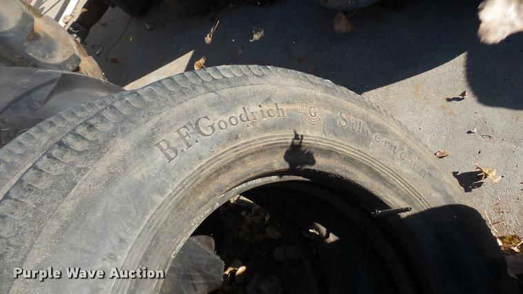 image for item DG9040 (8) tires