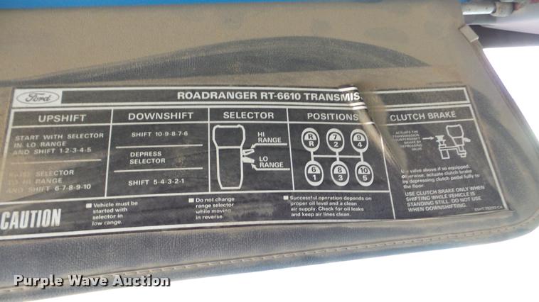 image for item DG9133 1988 Ford LN7000 flatbed truck