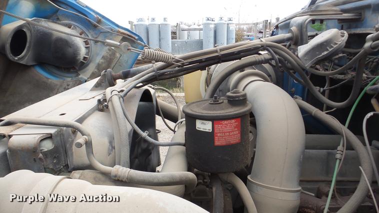 image for item DG9133 1988 Ford LN7000 flatbed truck